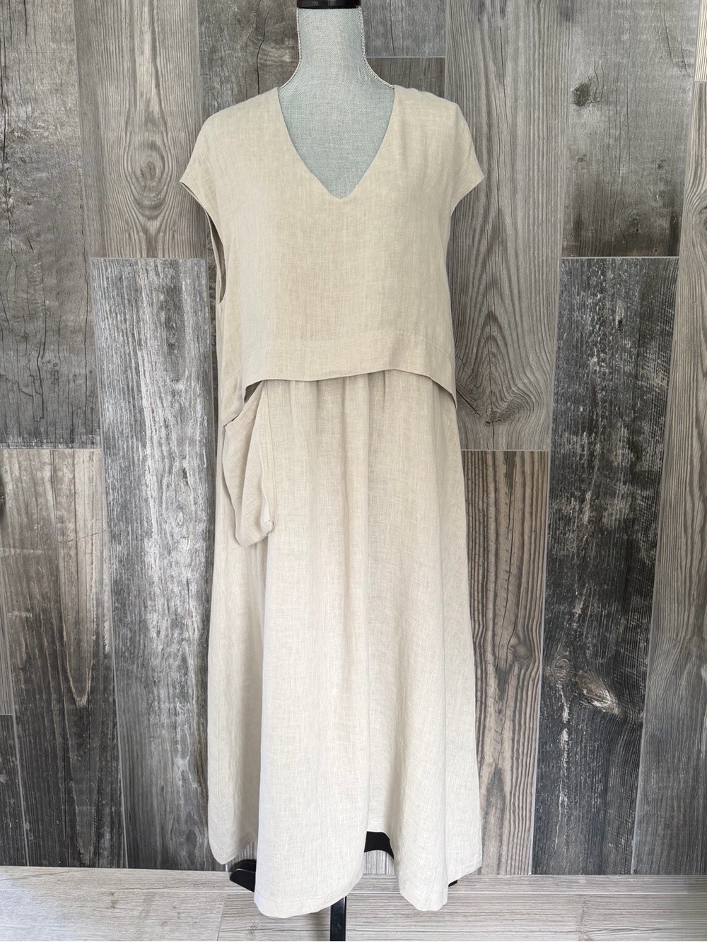 Sarah Pacini Linen V-Neck Maxi Dress